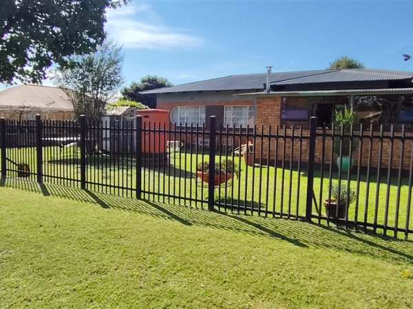 3 Bedroom House 3 Bedroom House