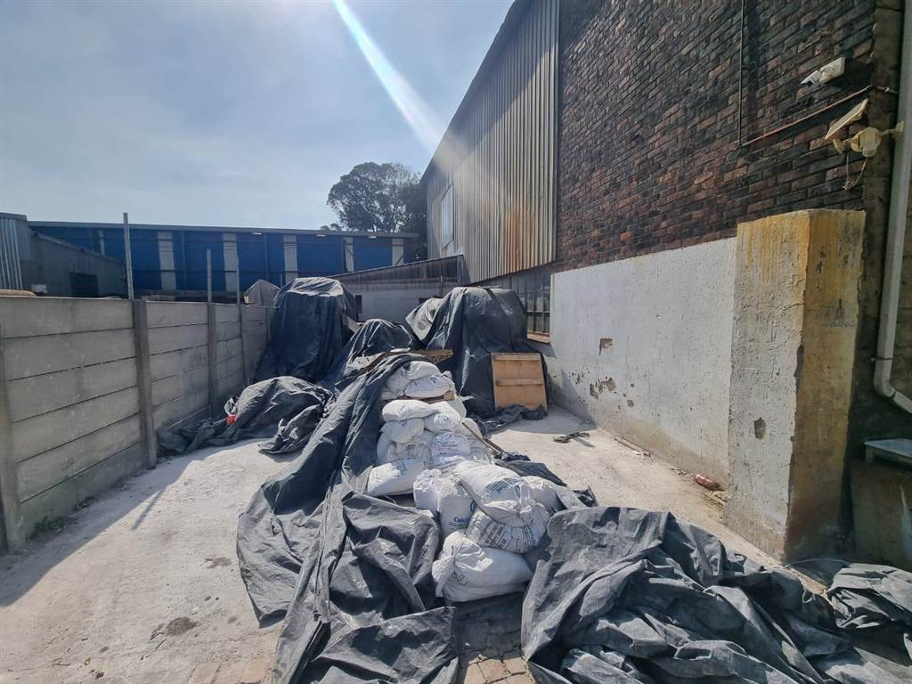 890  m² Industrial space in Germiston Central photo number 14