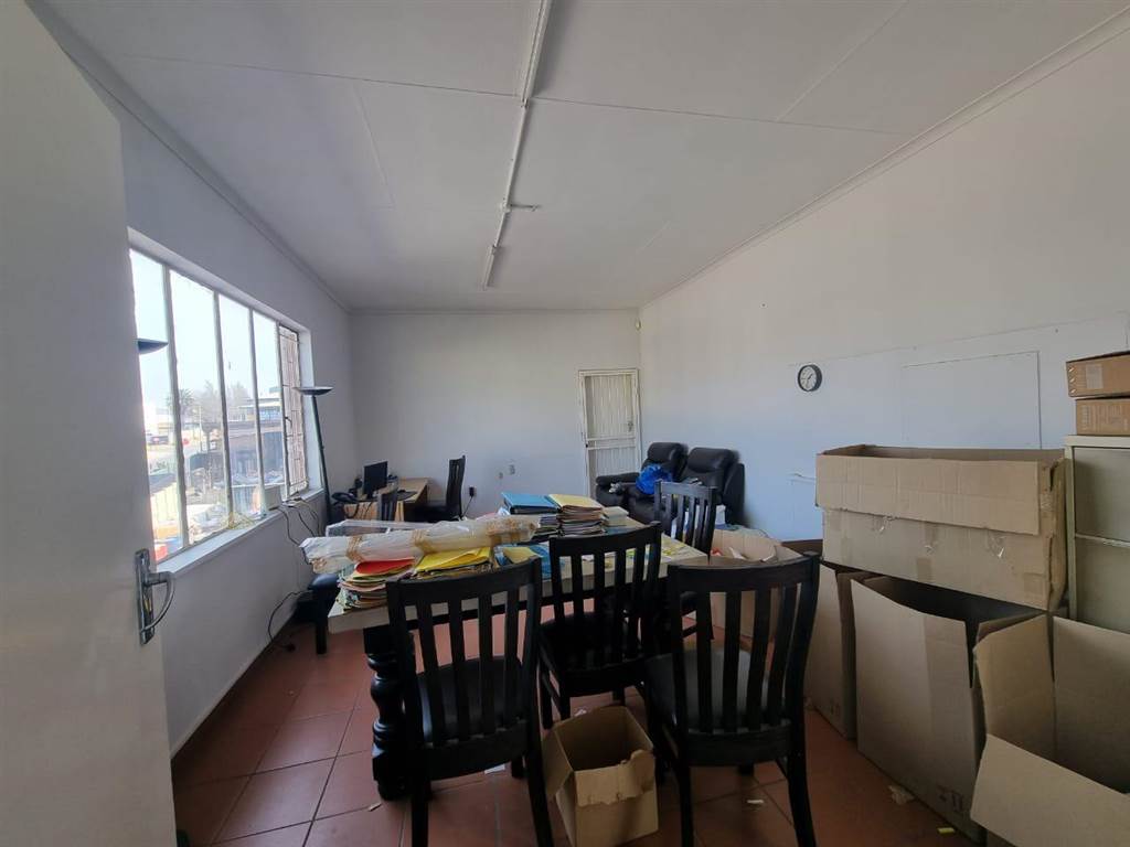 890  m² Industrial space in Germiston Central photo number 9