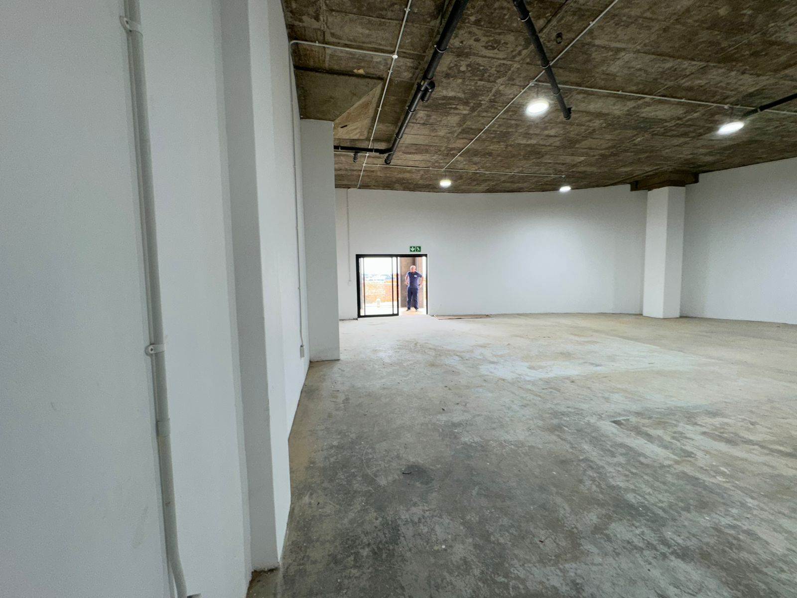 186  m² Commercial space in Wynberg photo number 23