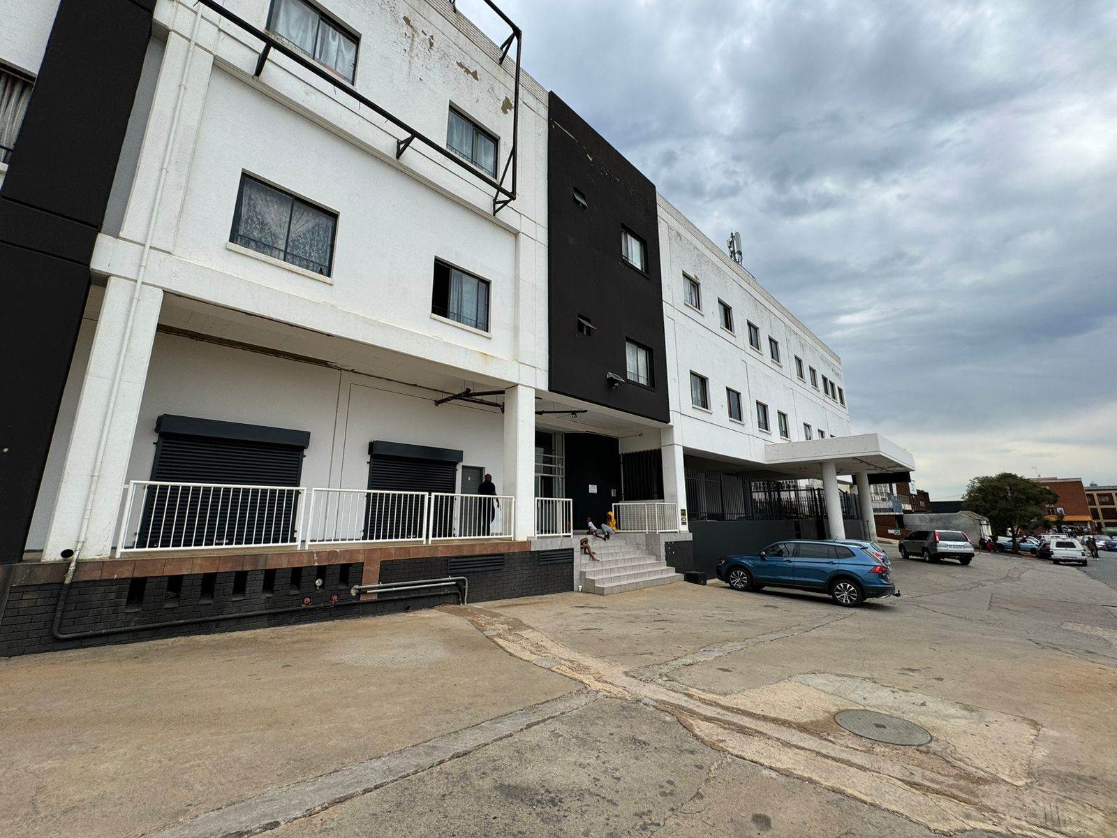 186  m² Commercial space in Wynberg photo number 2