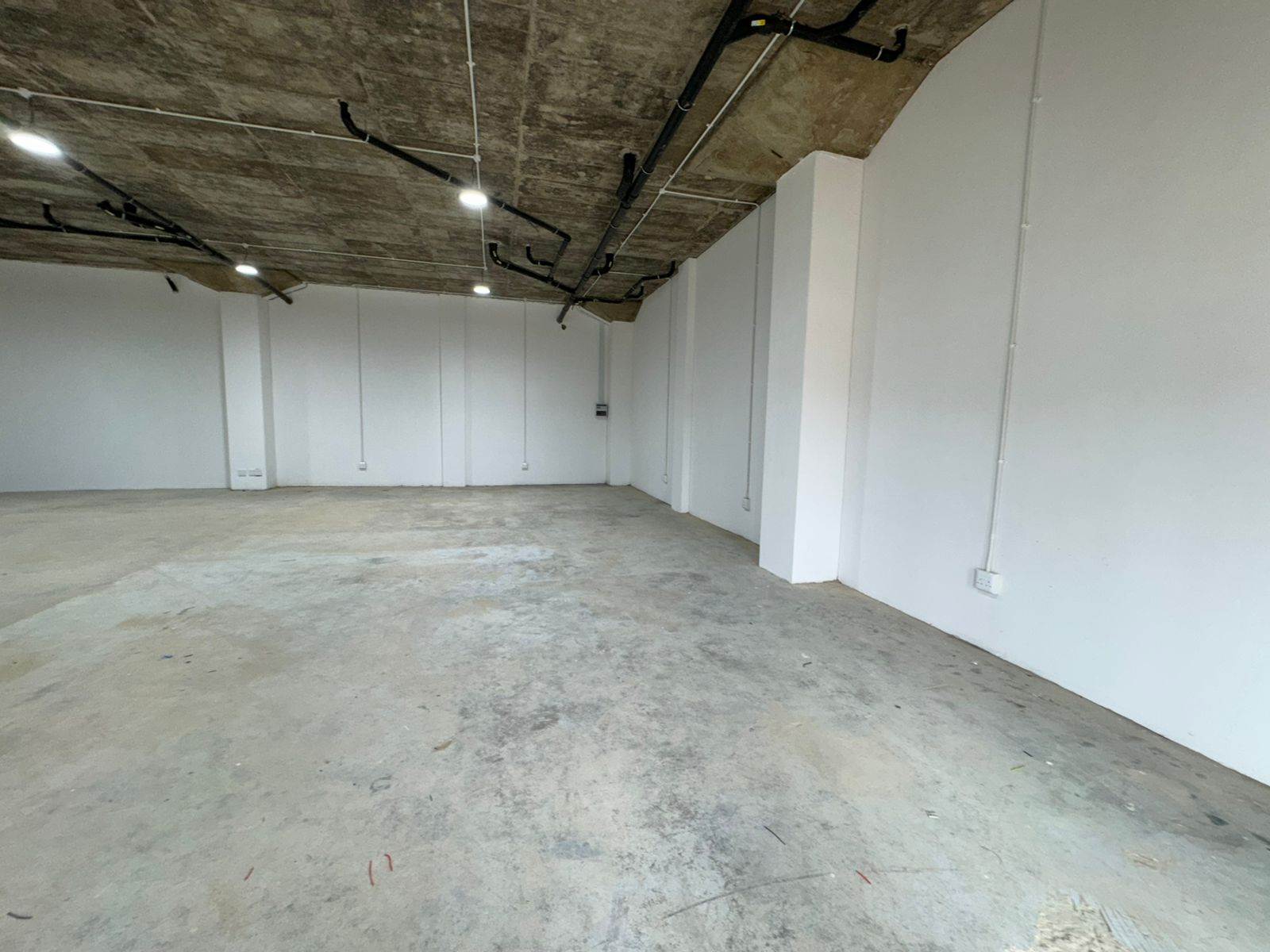 186  m² Commercial space in Wynberg photo number 27