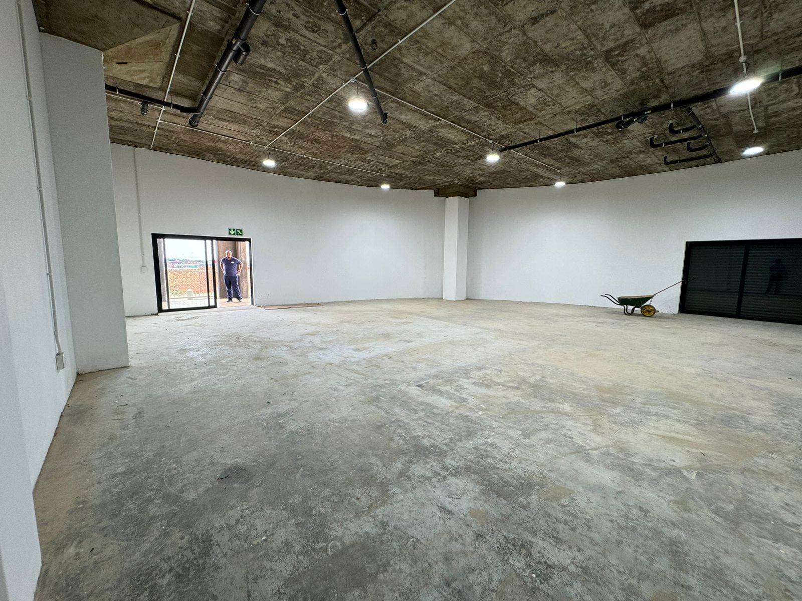 186  m² Commercial space in Wynberg photo number 21
