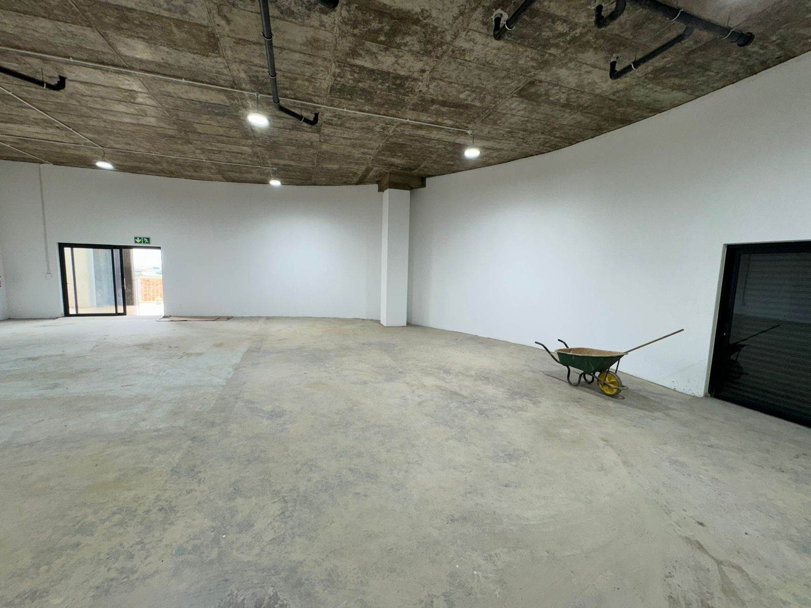 186  m² Commercial space in Wynberg photo number 15