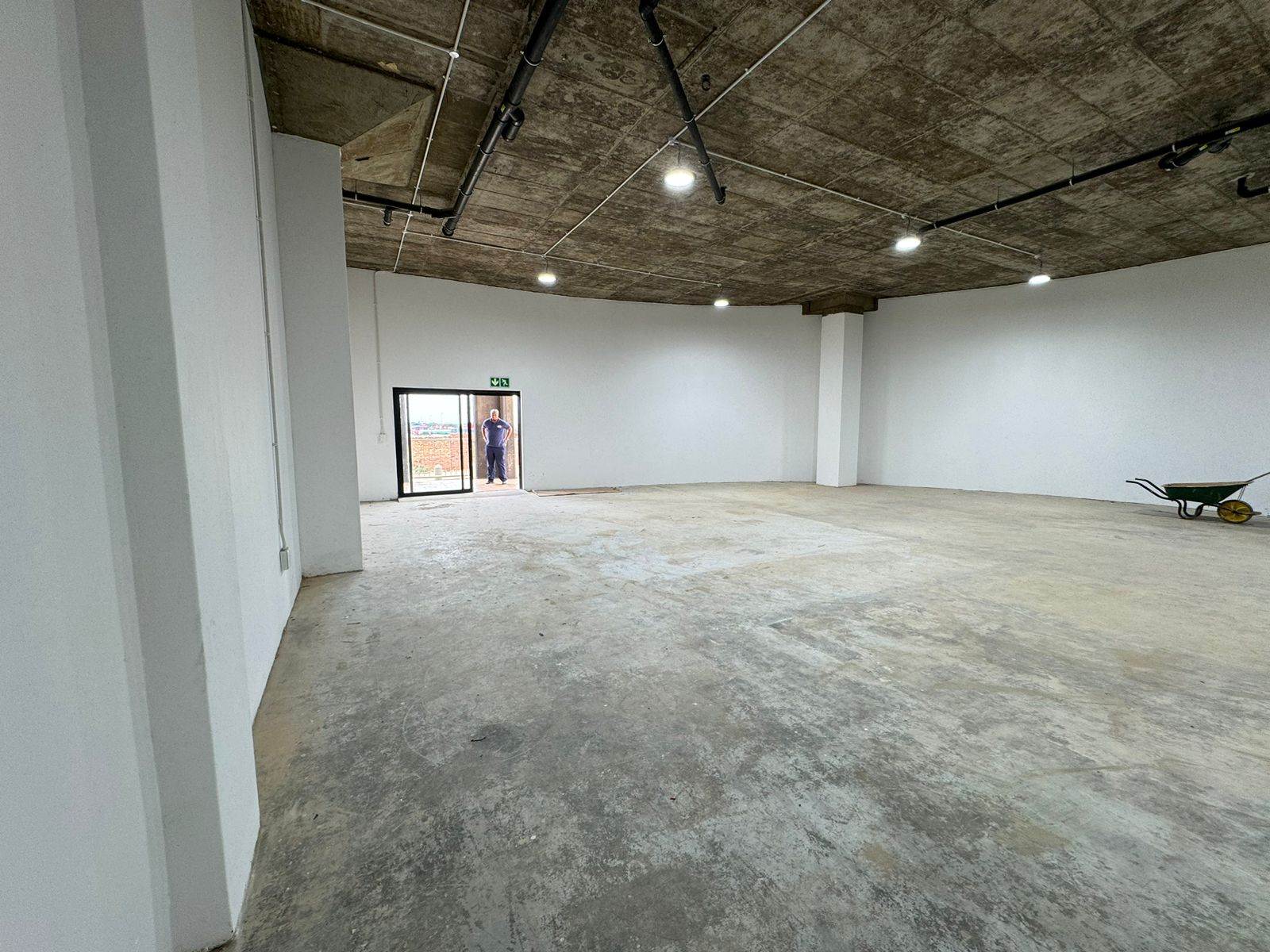 186  m² Commercial space in Wynberg photo number 22