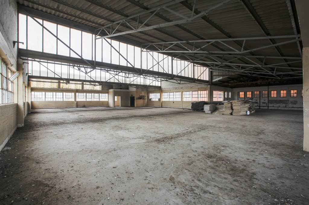 750  m² Industrial space in Maitland photo number 1