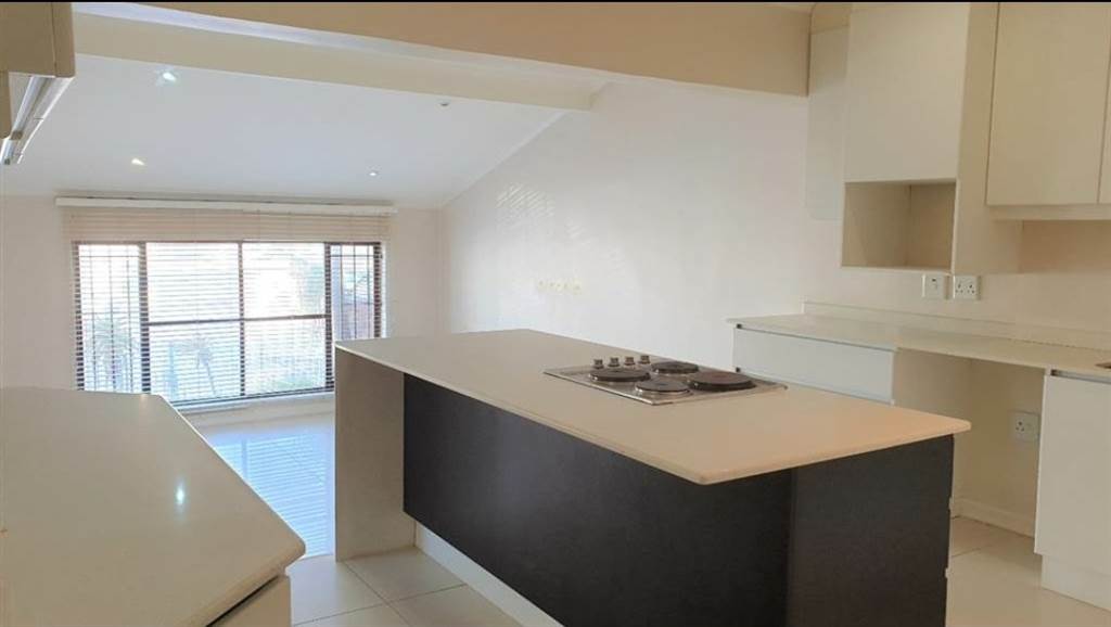 4 Bed Townhouse in Umhlanga Rocks photo number 12