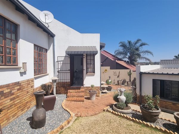 2 Bedroom House 2 Bedroom House