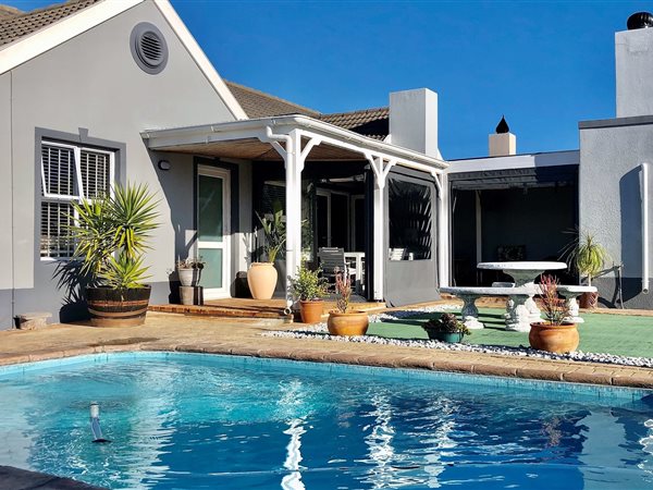 3 Bedroom House 3 Bedroom House