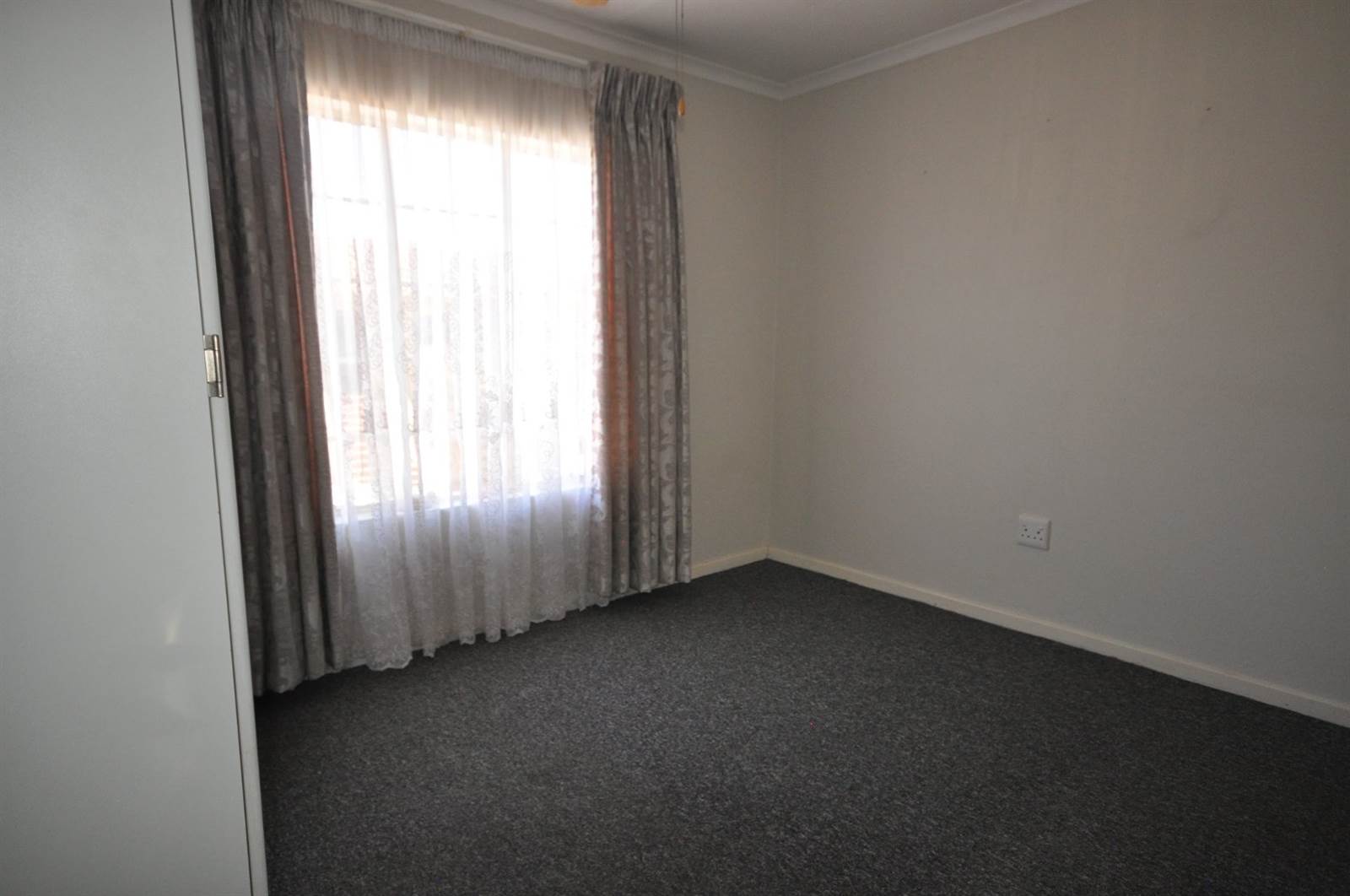 2 Bed Apartment in Helikon Park photo number 3