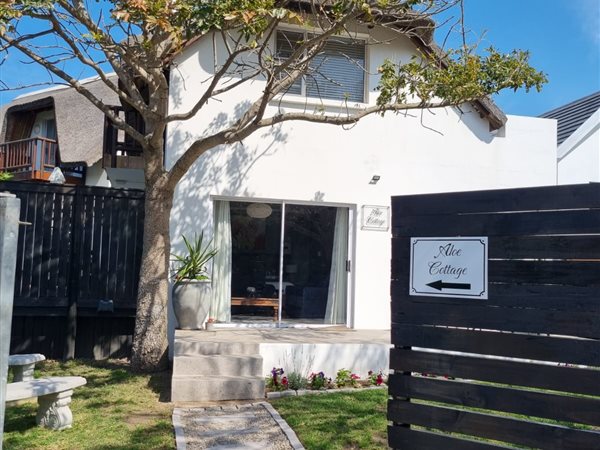 1 Bed Garden Cottage in St Francis Bay