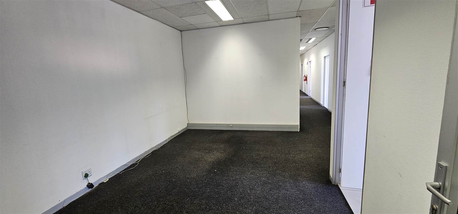251  m² Commercial space in Bedfordview photo number 1