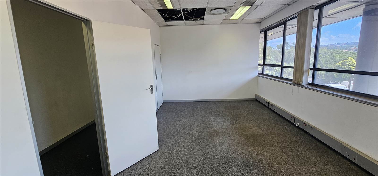 251  m² Commercial space in Bedfordview photo number 4