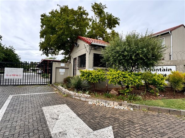 2 Bedroom Townhouse 2 Bedroom Townhouse