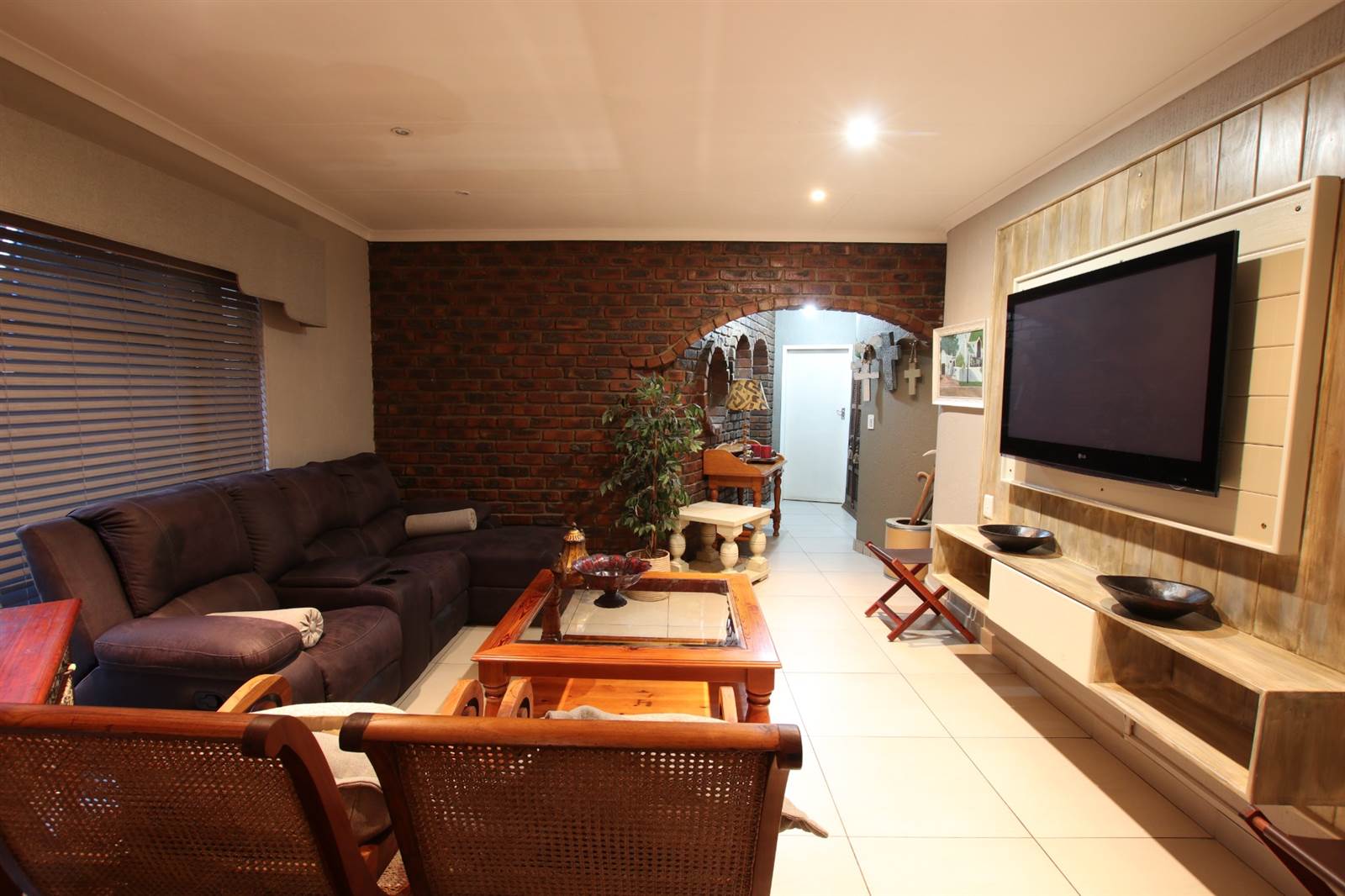 5 Bed House in Potchefstroom Central photo number 24