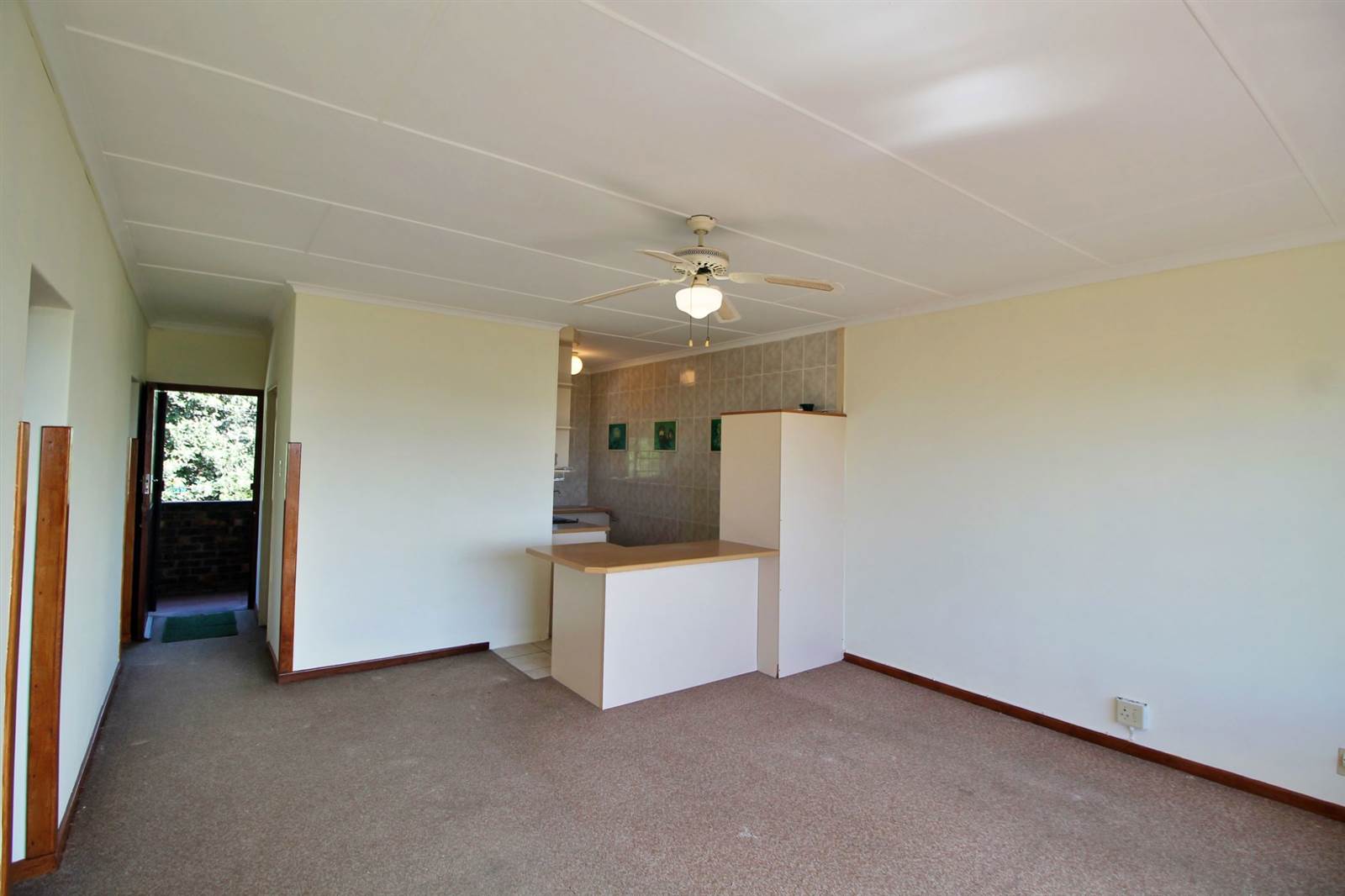 2 Bed Apartment in Port Alfred photo number 5