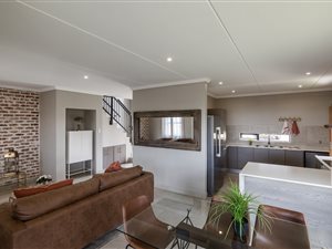 4 Bed House in Ruimsig