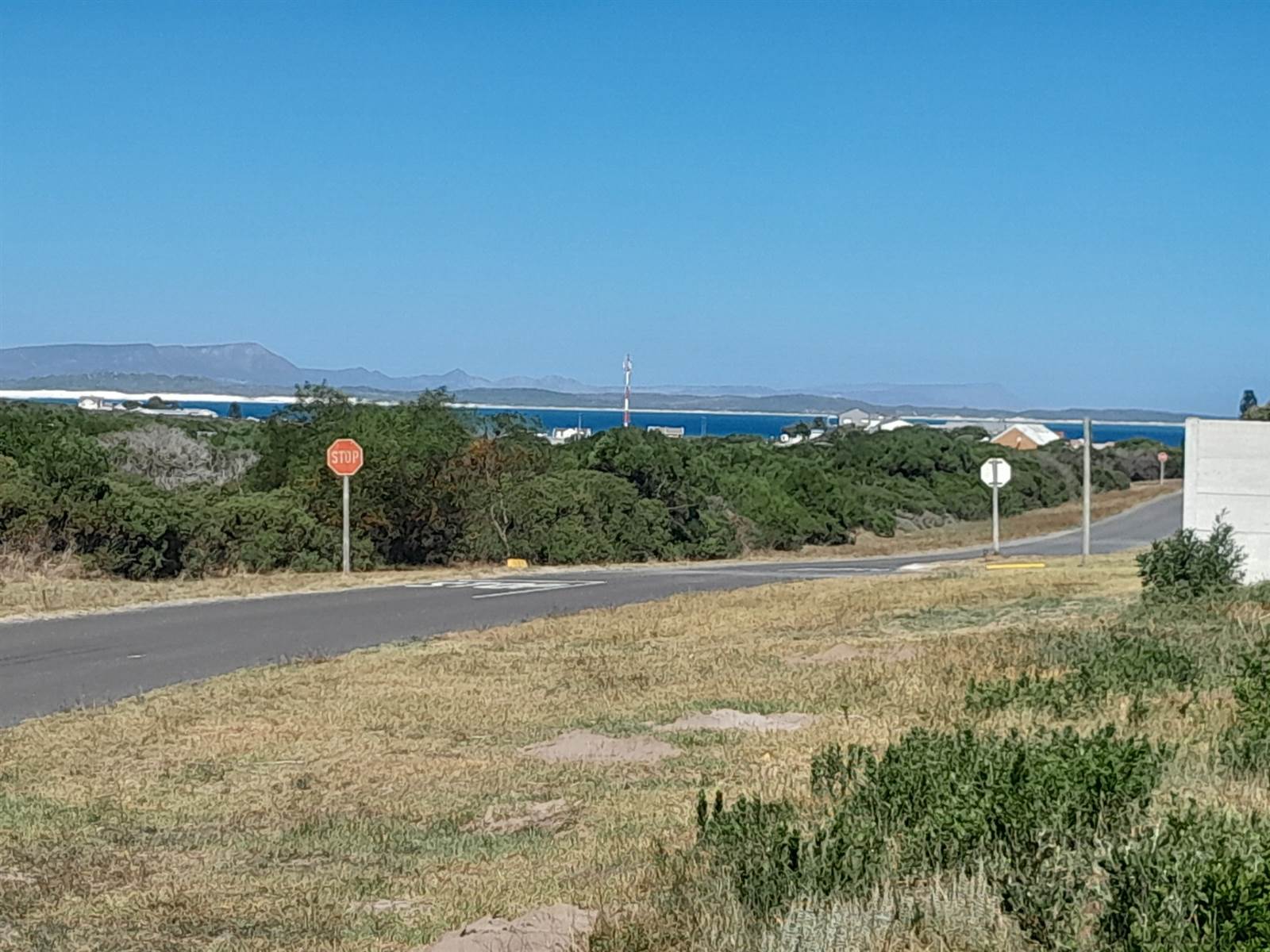 895 m² Land available in Franskraal photo number 2
