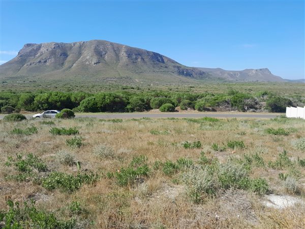 895 m² Land available in Franskraal