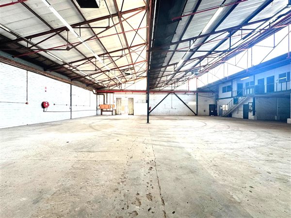 1 072  m² Commercial space