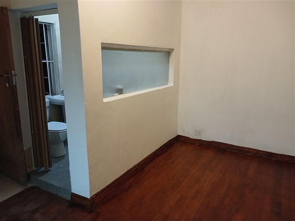 1 Bedroom Flat 1 Bedroom Flat
