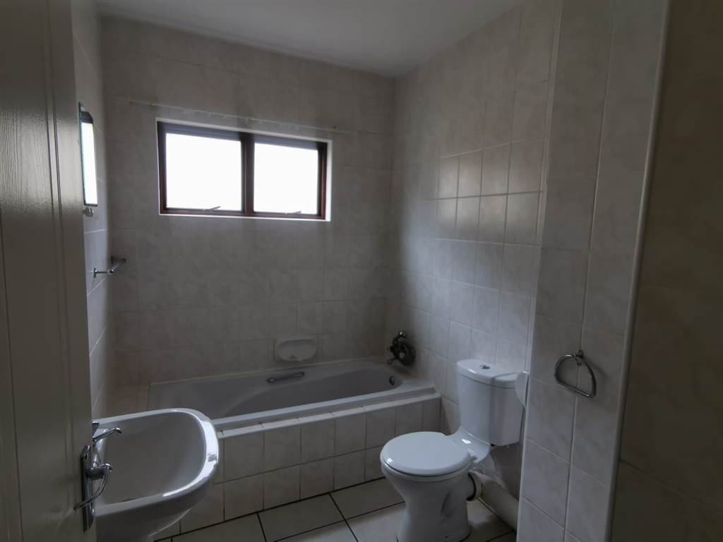 4 Bed Apartment in St Michaels on Sea photo number 4