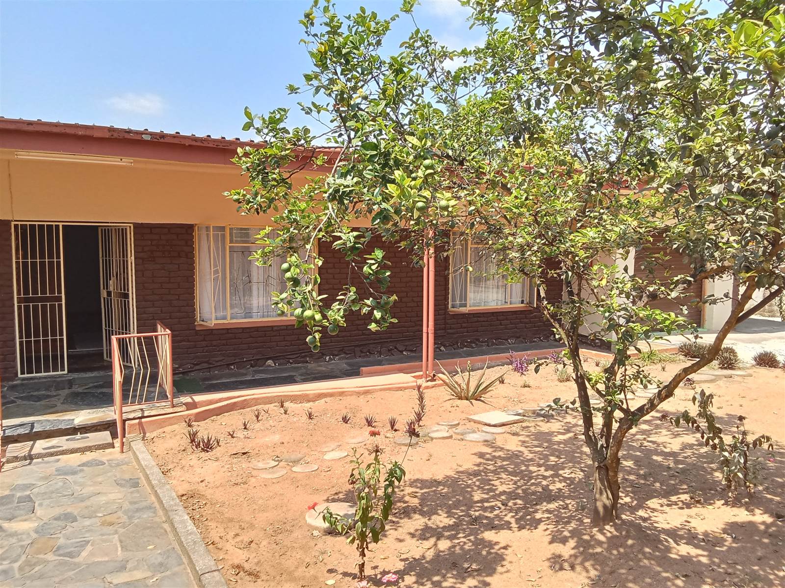 4 Bed House in Nelspruit Central photo number 1