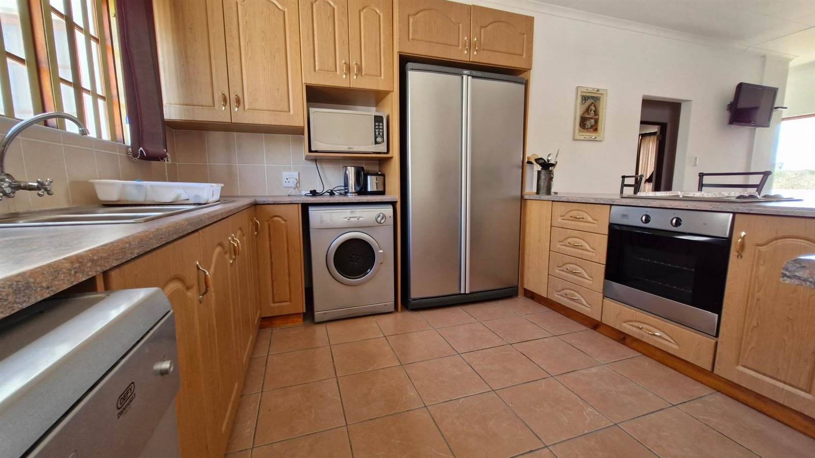 3 Bed House in Lamberts Bay photo number 6