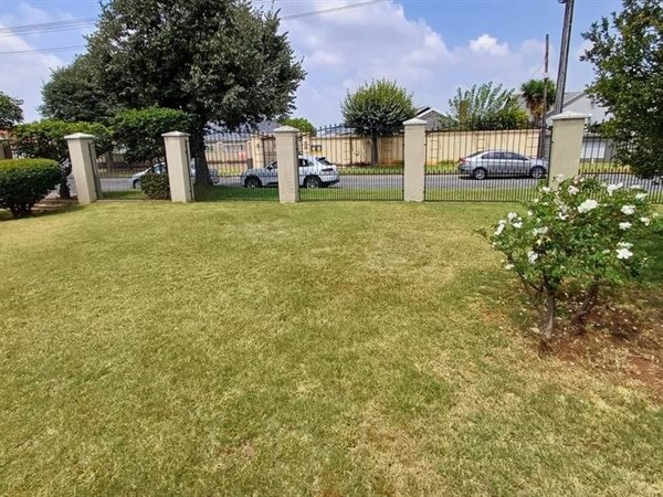 4 Bed House in Linmeyer