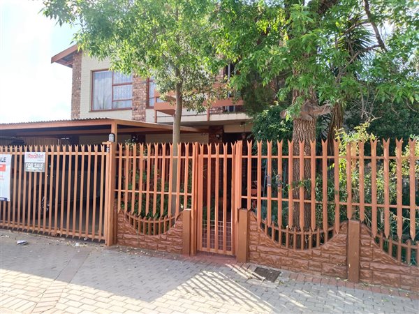 4 Bed House