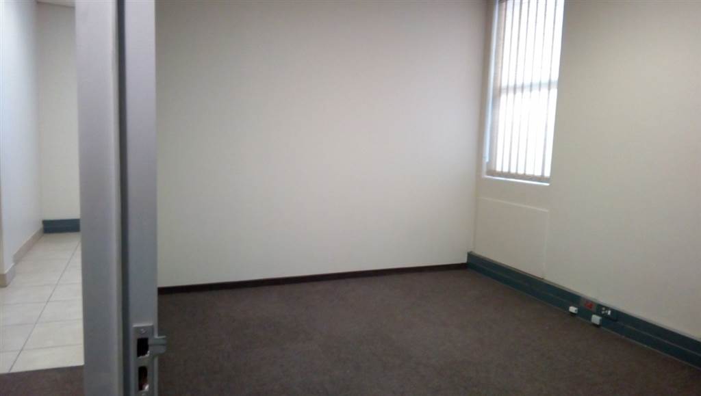 268  m² Office Space in Pretoria Central photo number 5