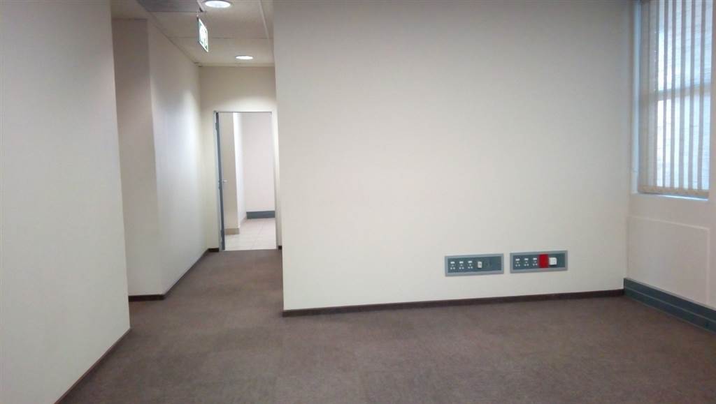 268  m² Office Space in Pretoria Central photo number 4