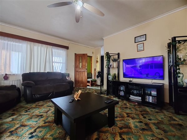 3 Bedroom House 3 Bedroom House