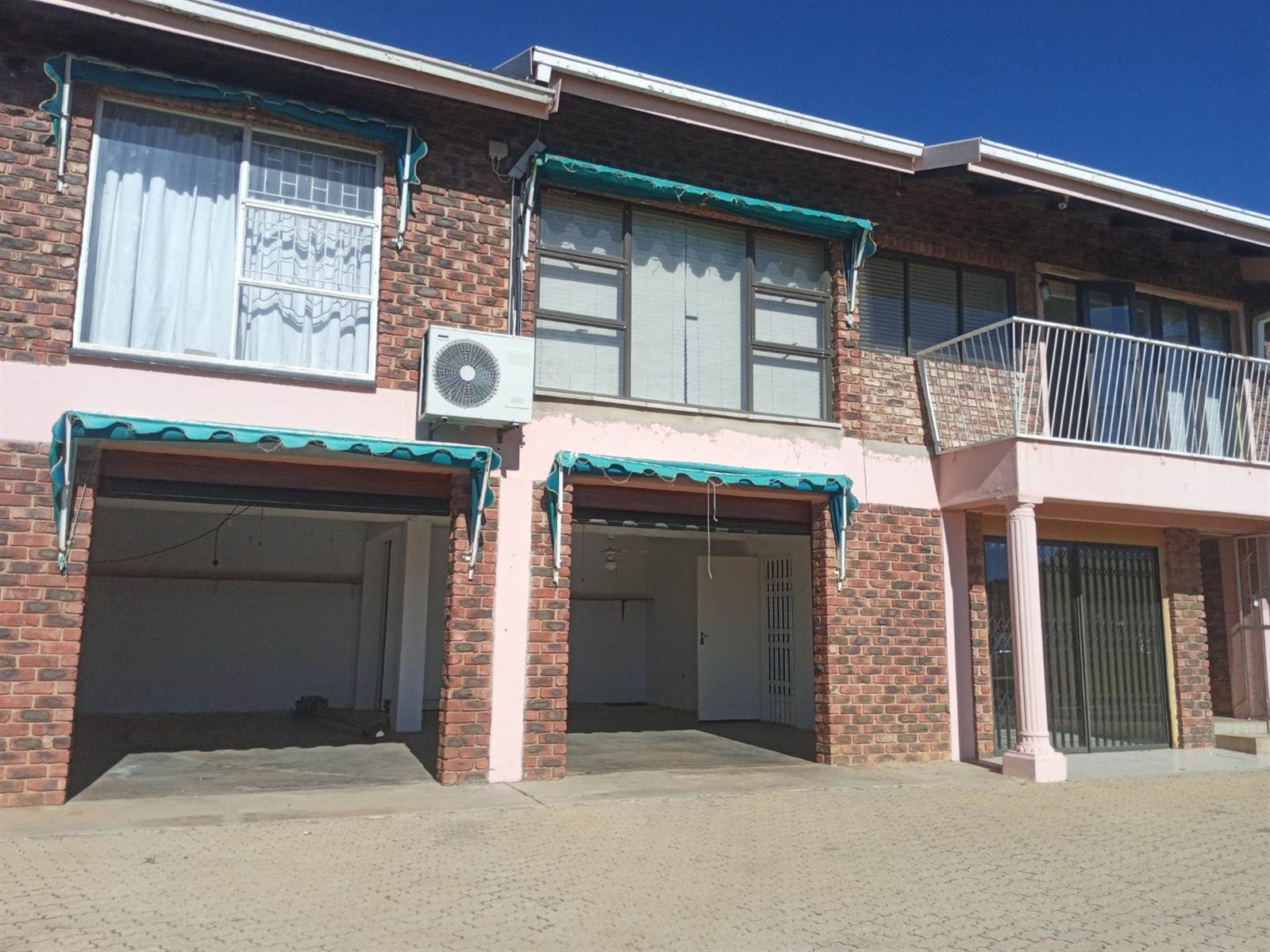3 Bed House in Oudorp photo number 3