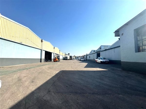 506  m² Commercial space