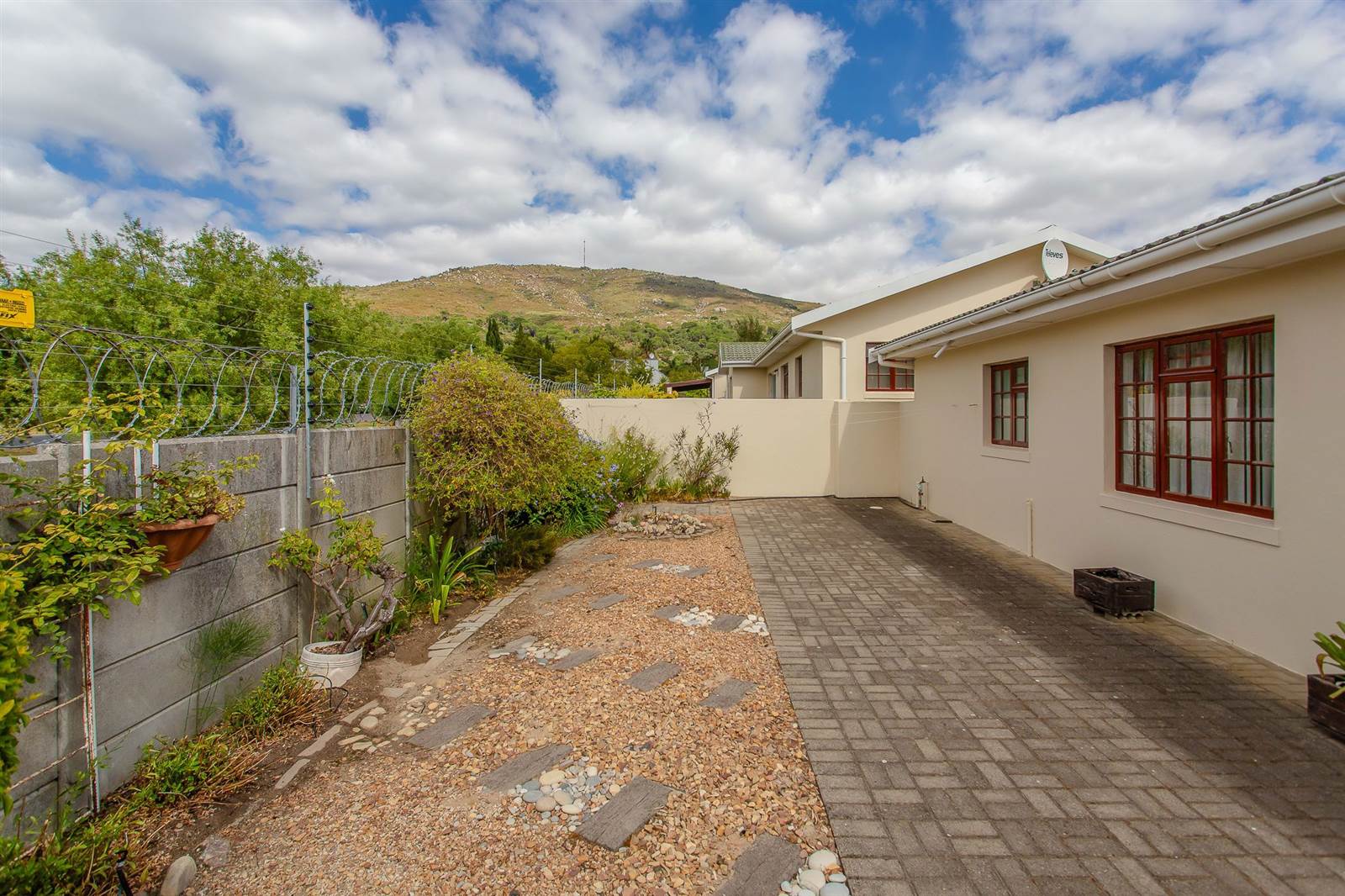 2 Bed House in Northern Paarl photo number 24