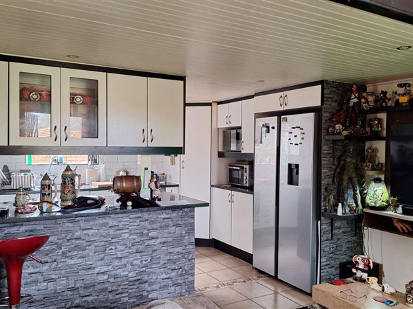 3 Bedroom Townhouse 3 Bedroom Townhouse