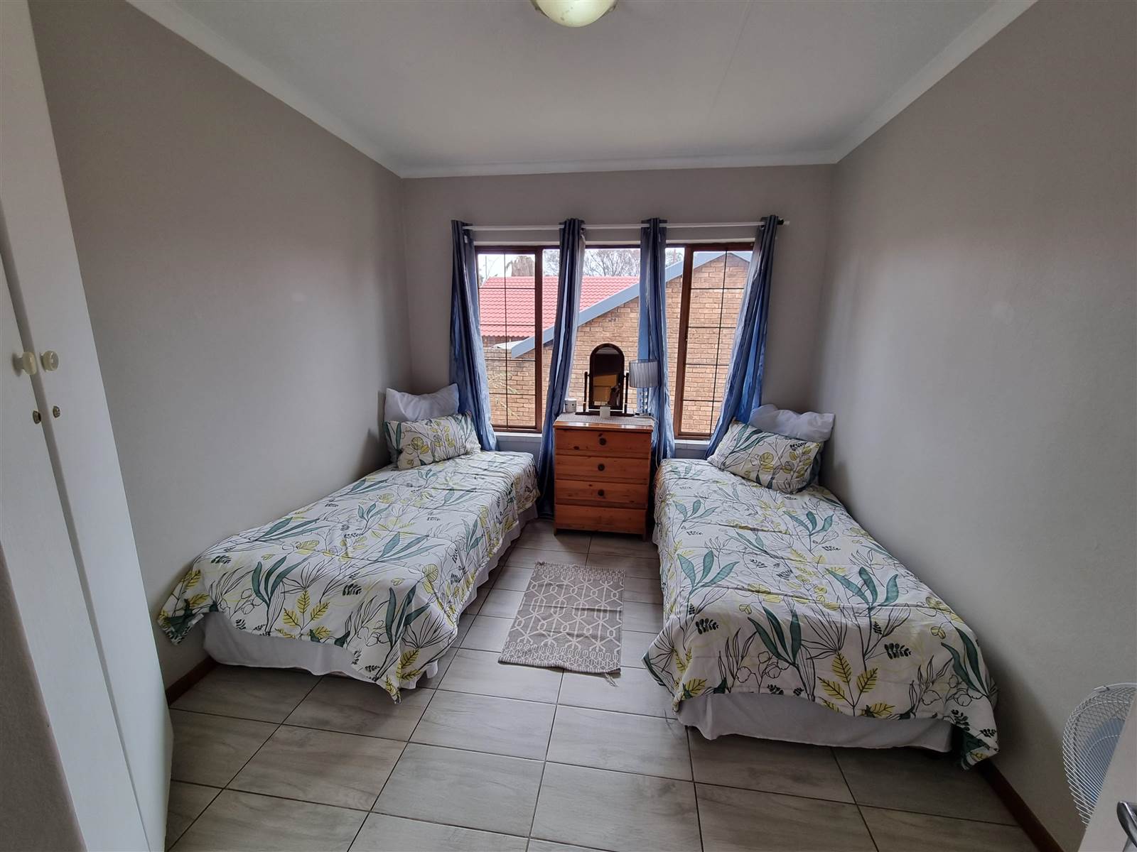 3 Bed Duet in Garsfontein photo number 5