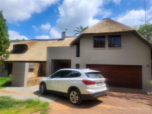 4 Bedroom House 4 Bedroom House