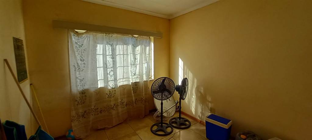 3 Bed House in Marapong photo number 13