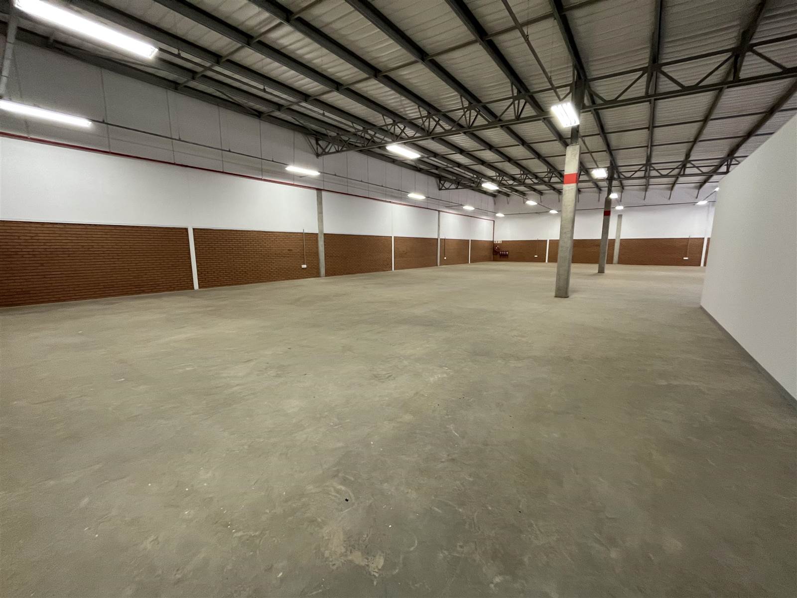 868  m² Industrial space in Clayville photo number 3