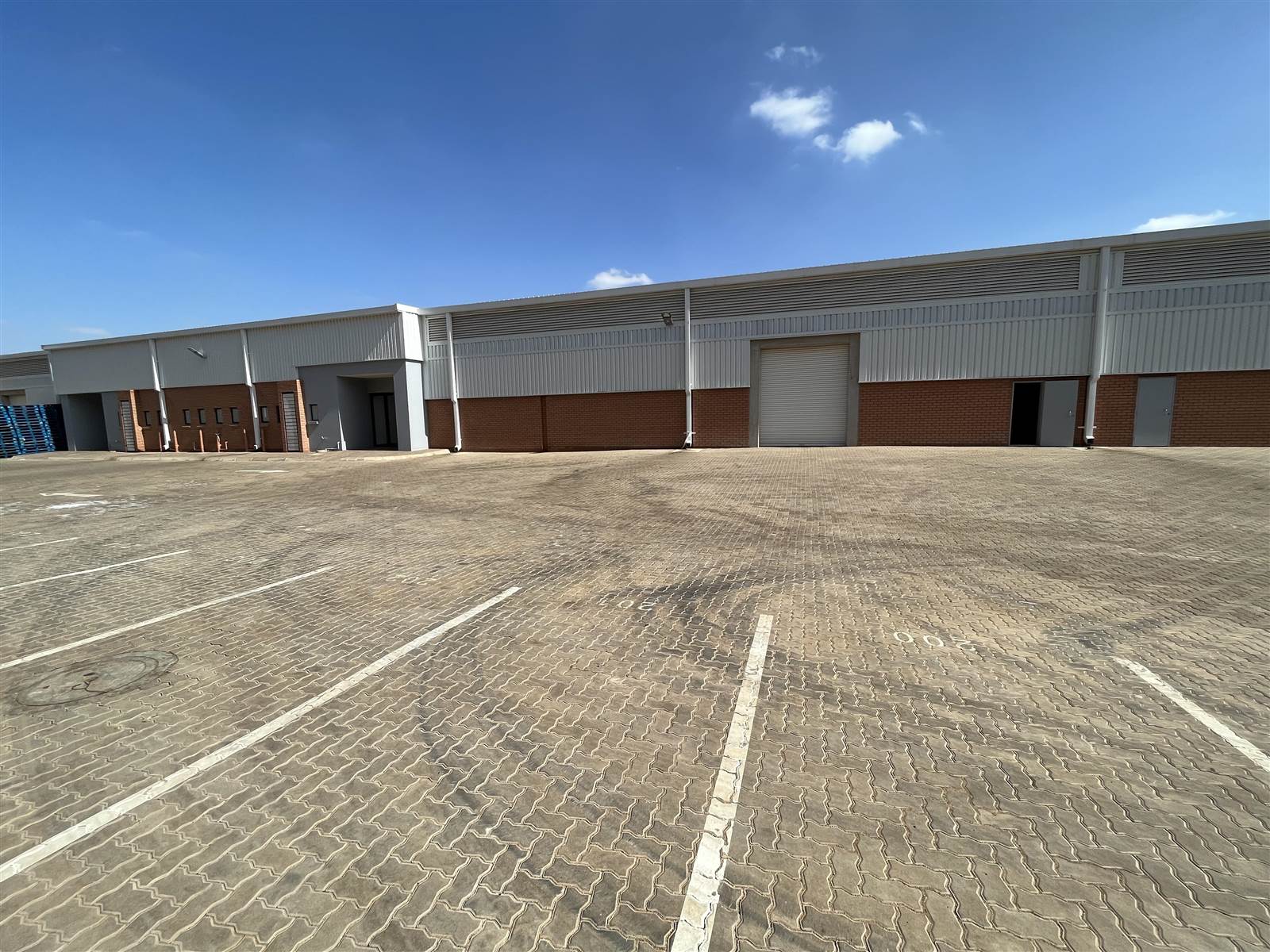 868  m² Industrial space in Clayville photo number 11