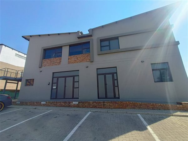 70  m² Commercial space