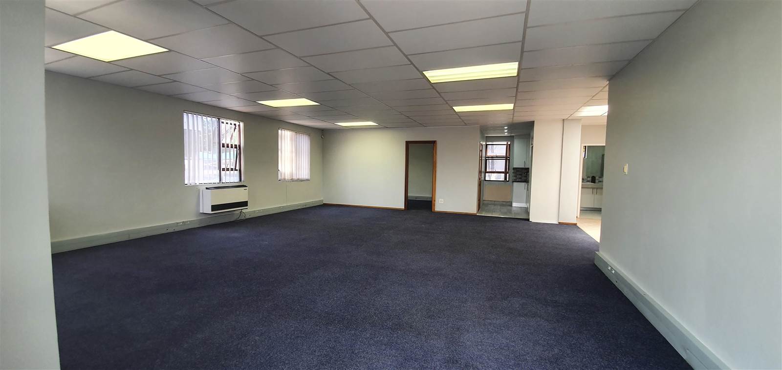 250  m² Commercial space in Woodmead photo number 14
