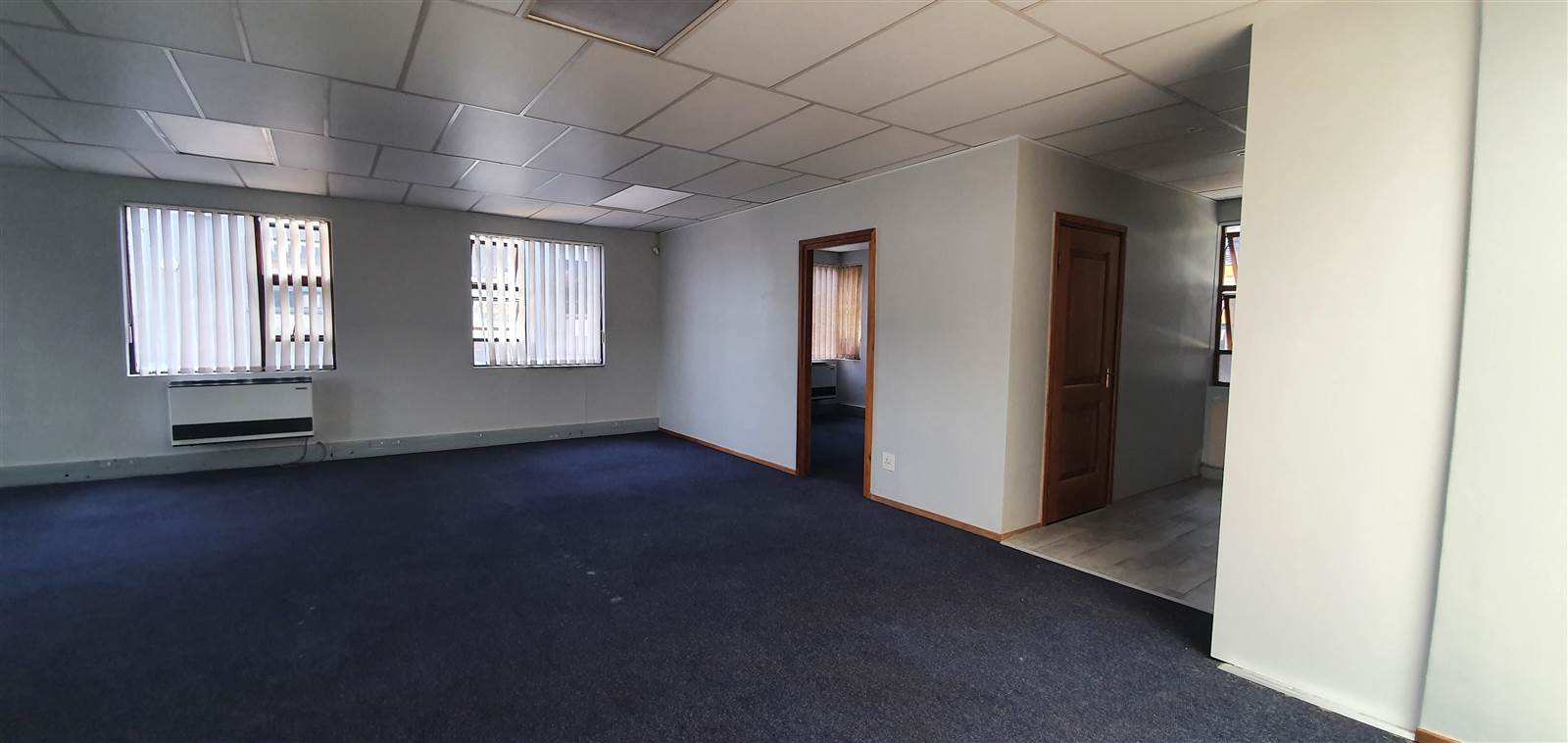 250  m² Commercial space in Woodmead photo number 4