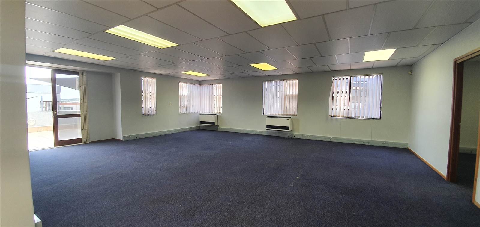 250  m² Commercial space in Woodmead photo number 12