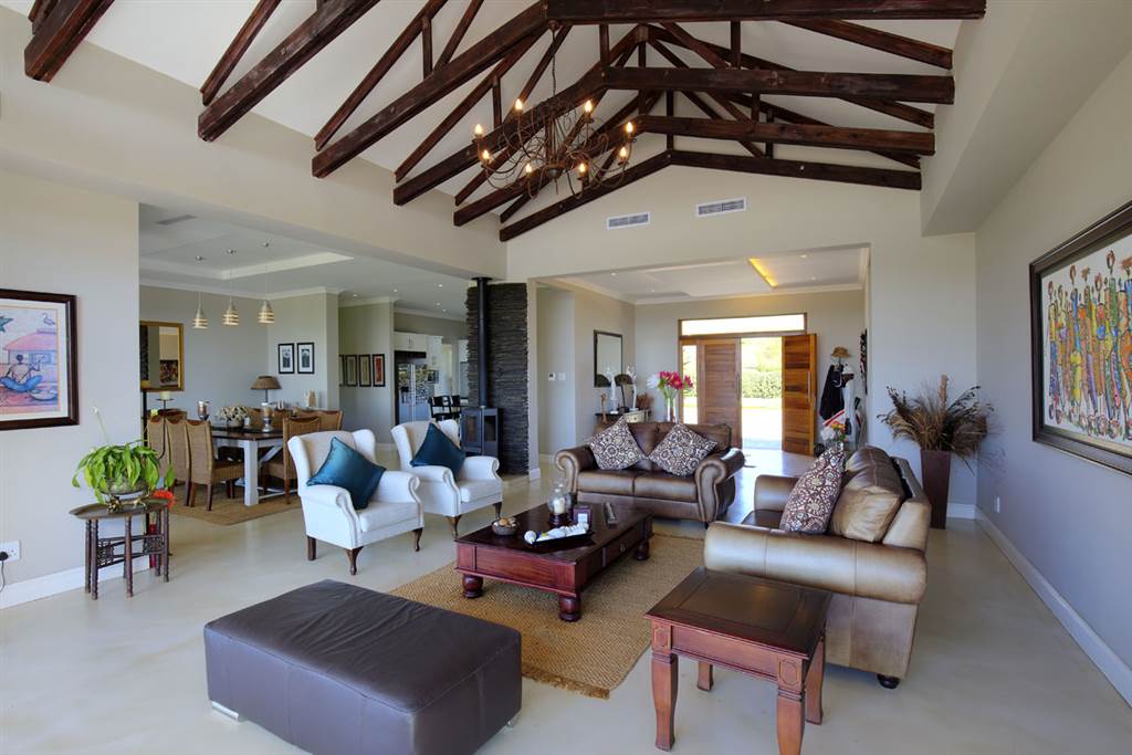 4 Bed House in Intaba Ridge Secure Eco Estate photo number 6