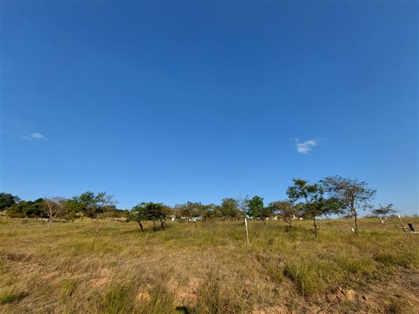 1190 m² Land available in Sonheuwel