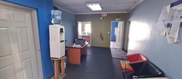 750  m² Commercial space in Kempton Park CBD photo number 11