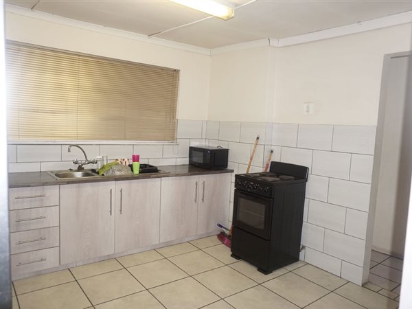 4 Bed Apartment in Willows